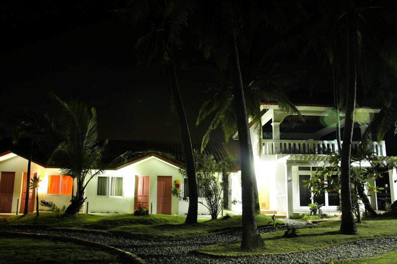 Happy Ripples Beach Resort Mabilao Esterno foto