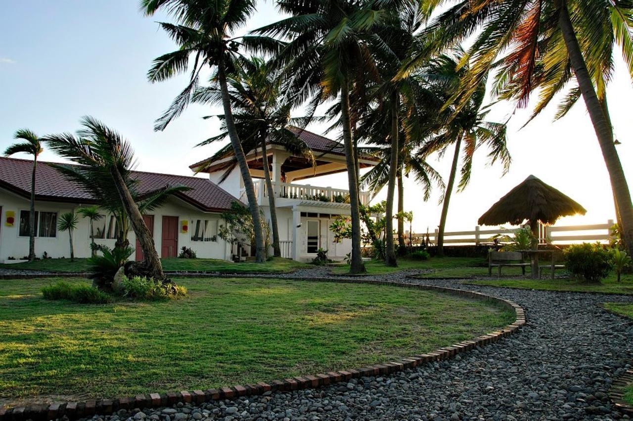 Happy Ripples Beach Resort Mabilao Esterno foto