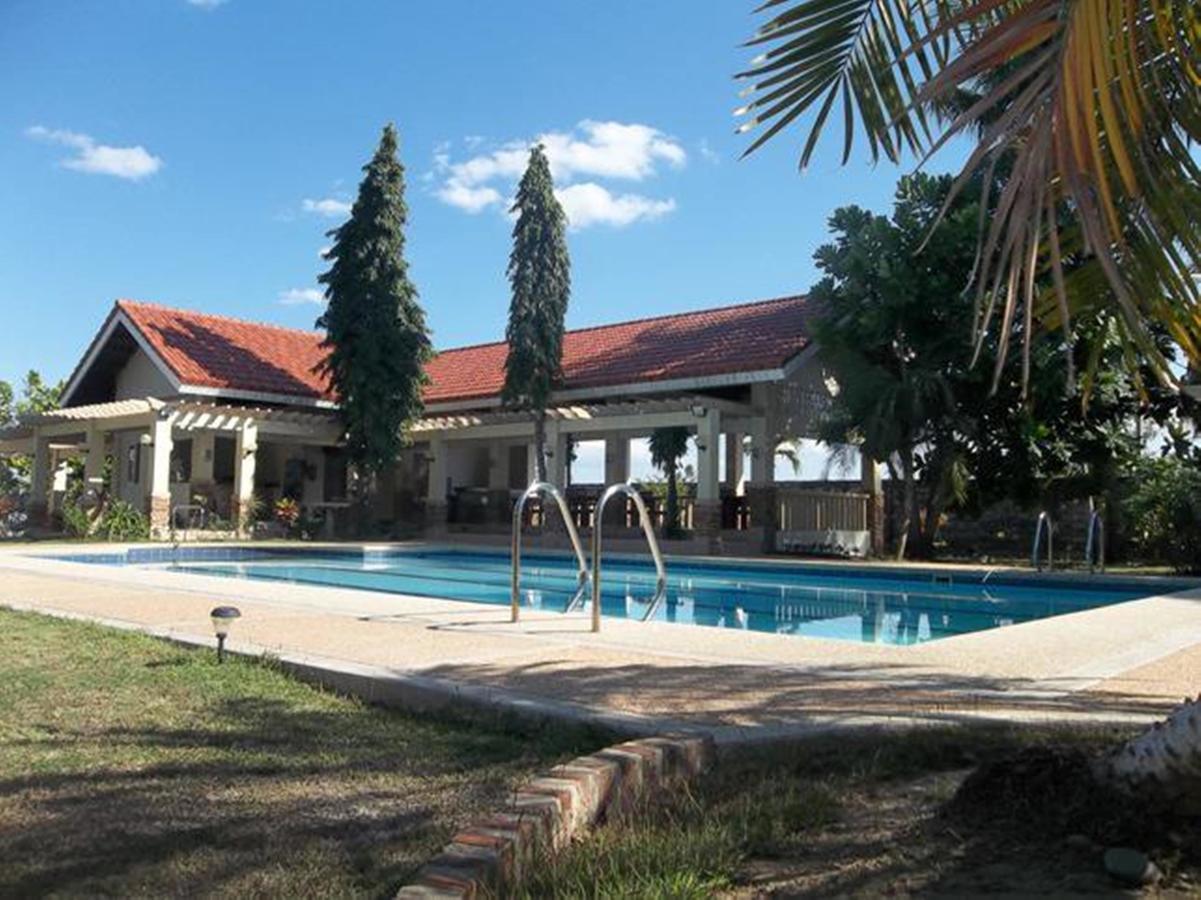 Happy Ripples Beach Resort Mabilao Esterno foto
