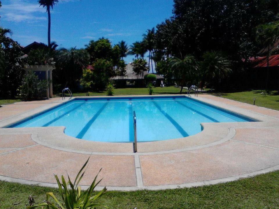 Happy Ripples Beach Resort Mabilao Esterno foto