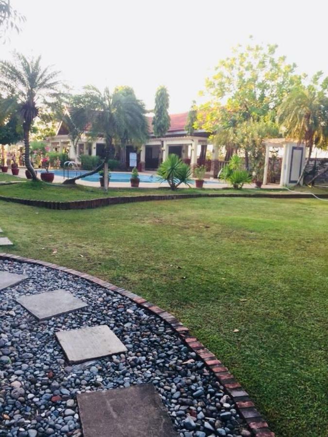 Happy Ripples Beach Resort Mabilao Esterno foto