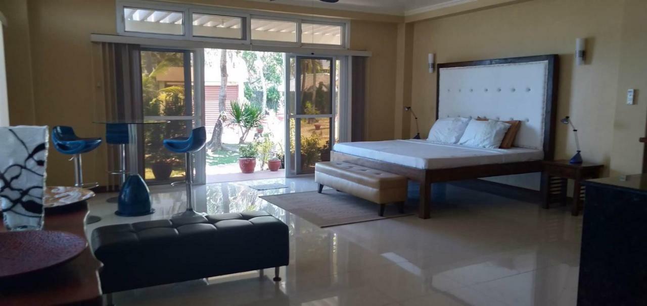 Happy Ripples Beach Resort Mabilao Esterno foto