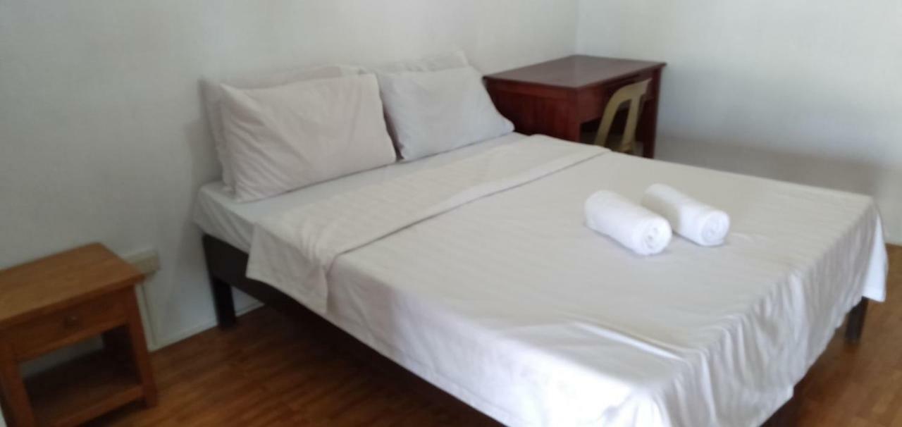 Happy Ripples Beach Resort Mabilao Esterno foto