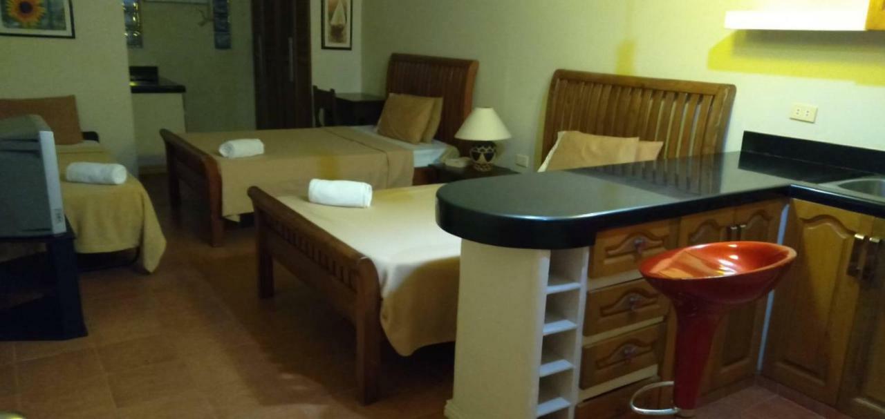 Happy Ripples Beach Resort Mabilao Esterno foto
